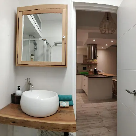 New Deluxe Stunned Seaview 2 Bed