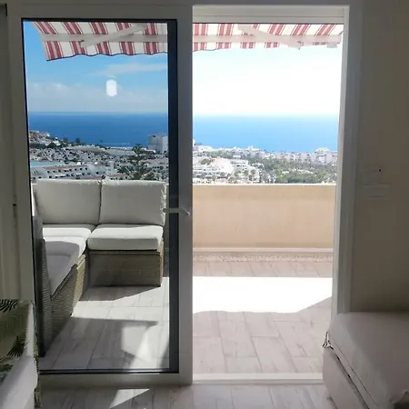 New Deluxe Stunned Seaview 2 Bed Apartment *