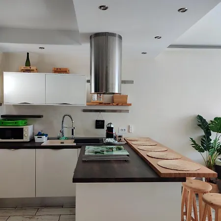 Daire New Deluxe Stunned Seaview 2 Bed