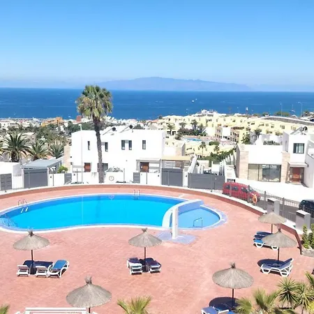 Daire New Deluxe Stunned Seaview 2 Bed