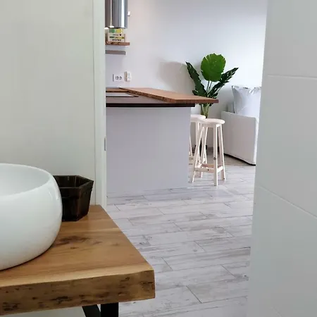 New Deluxe Stunned Seaview 2 Bed Daire