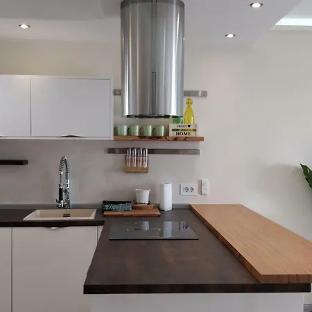 Daire New Deluxe Stunned Seaview 2 Bed