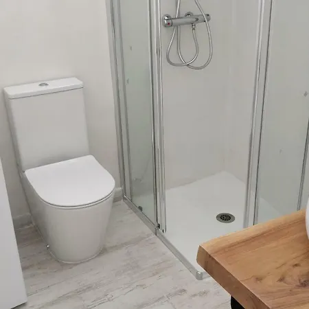 New Deluxe Stunned Seaview 2 Bed Daire *