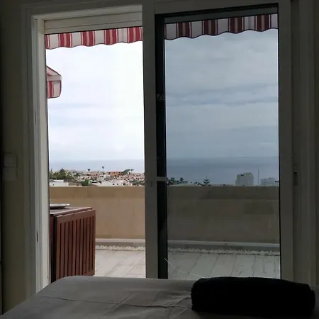 New Deluxe Stunned Seaview 2 Bed Daire