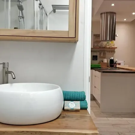 New Deluxe Stunned Seaview 2 Bed *